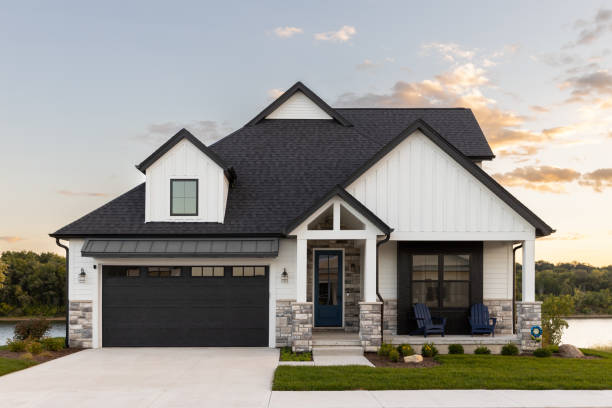 Best Roof Insulation Installation  in Richmond, IL